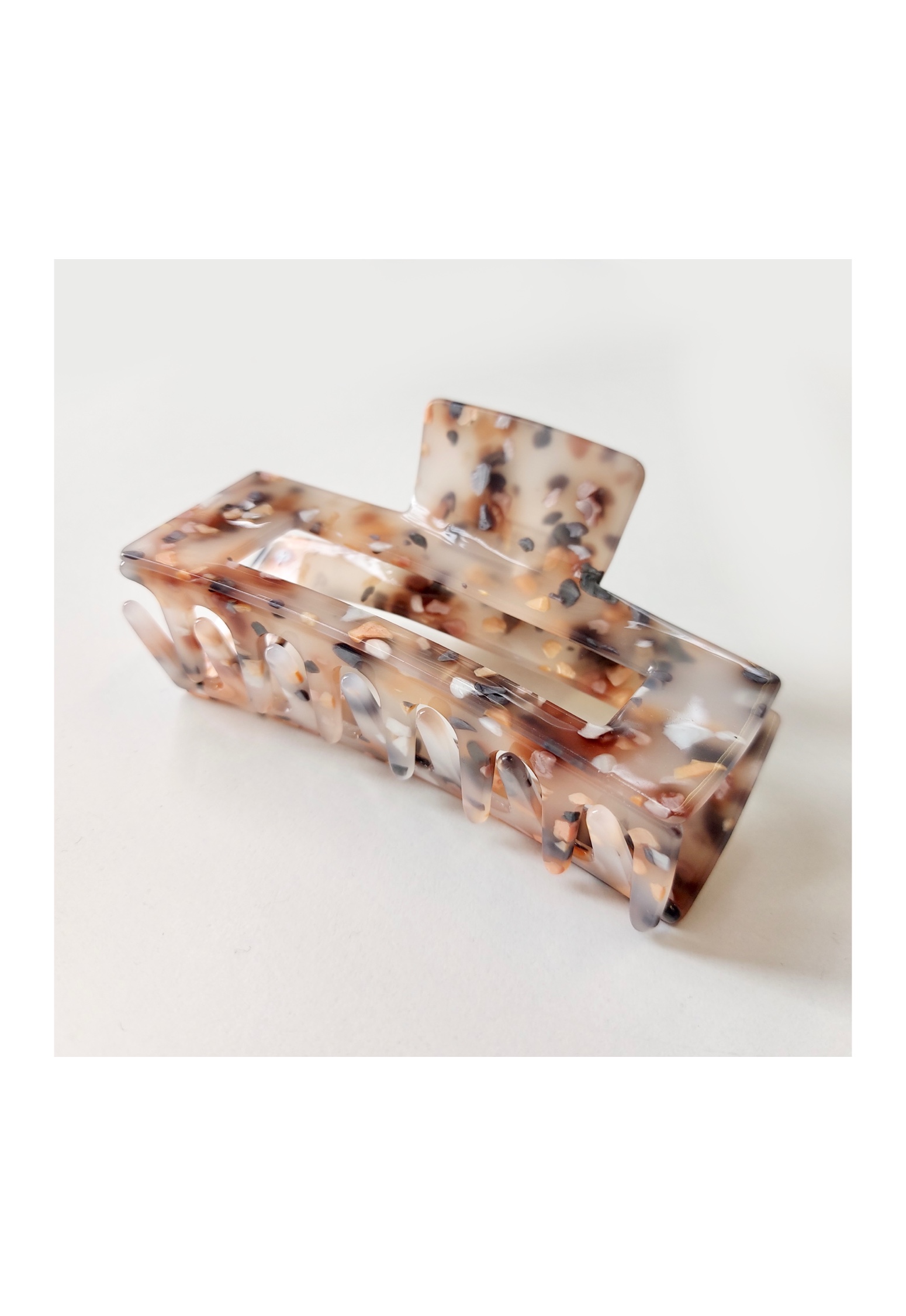 Chunky Hair claw – terrazzo caramel biscuit